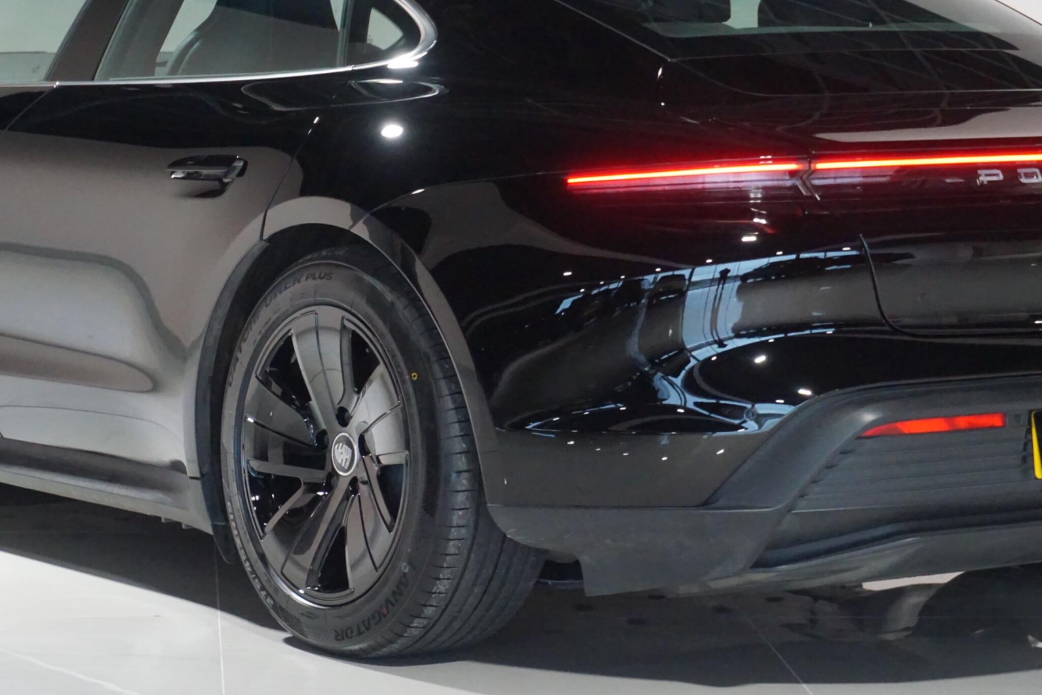 Porsche Taycan Performance 79.2kWh 4S Saloon 4dr Electric Auto 4WD (530 ps)